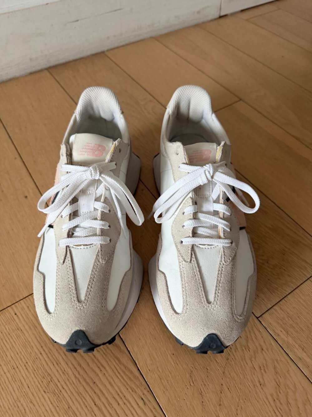 New Balance 327 Sneakers Cream Pink Black Women’s Size 9 Worn Once - Picture 5 of 7